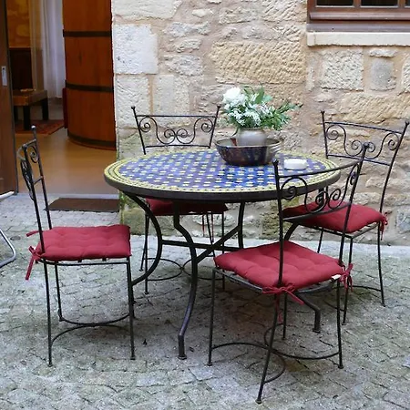 Le Cardinal Sarlat-la-Caneda
