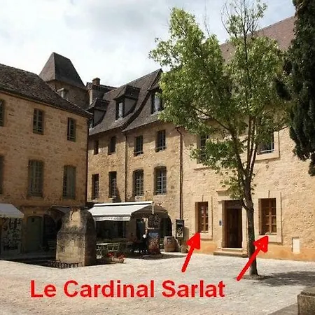 Le Cardinal Sarlat-la-Caneda